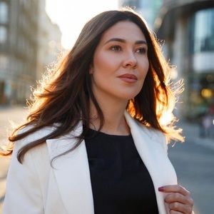 Meet your Posher, Marilyn